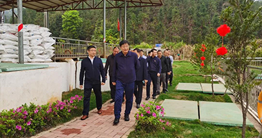 贛州市委常委、常務(wù)副市長高世文一行先后到挺進(jìn)環(huán)保定南馬山逕、龍南黃沙稀土尾水項(xiàng)目調(diào)研